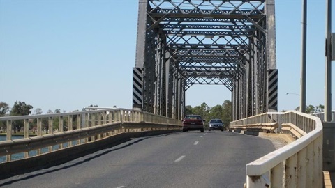yarrawonga Bridge.jpg