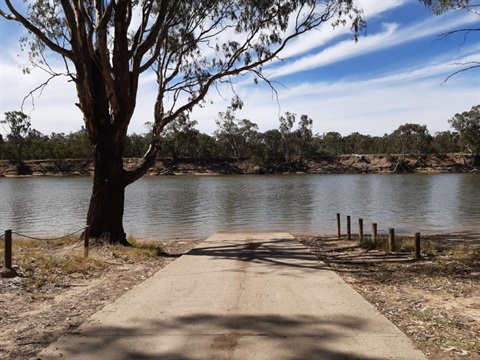 Cullens Boat Ramp - main.jpg