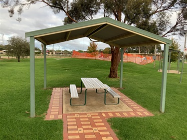 Strathmerton Lions Park seating 2