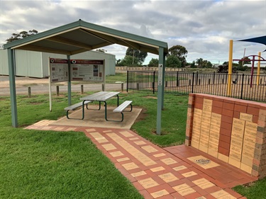 Strathmerton Lions Park seating