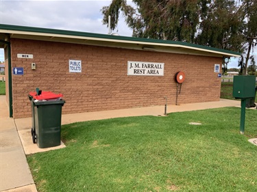 Strathmerton Lions Park toilets