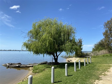 Yarrawonga Woodlands Park