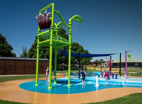 Yarrawonga Foreshore Splash Park 826x600.jpg